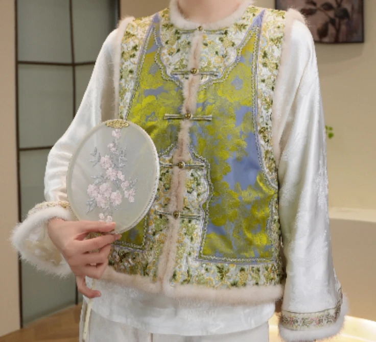 【绿野仙踪】重磅刺绣国风冬款加厚双面双穿马甲2024B2132——彤彤