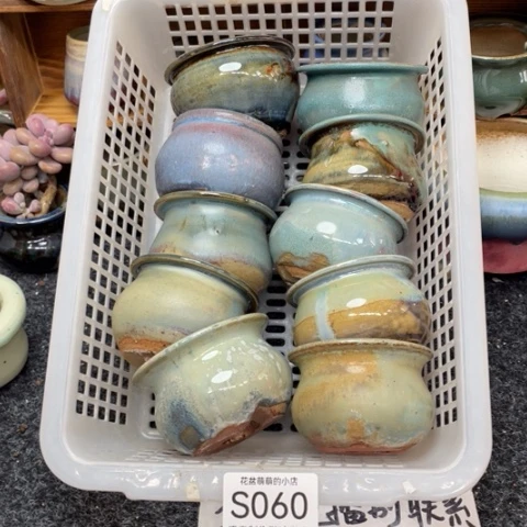 紫砂花盆微瑕060口量5厘米左右