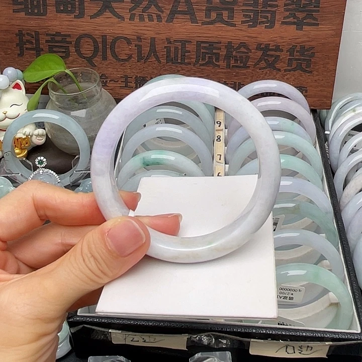 翡翠未镶嵌手镯57.5正圈