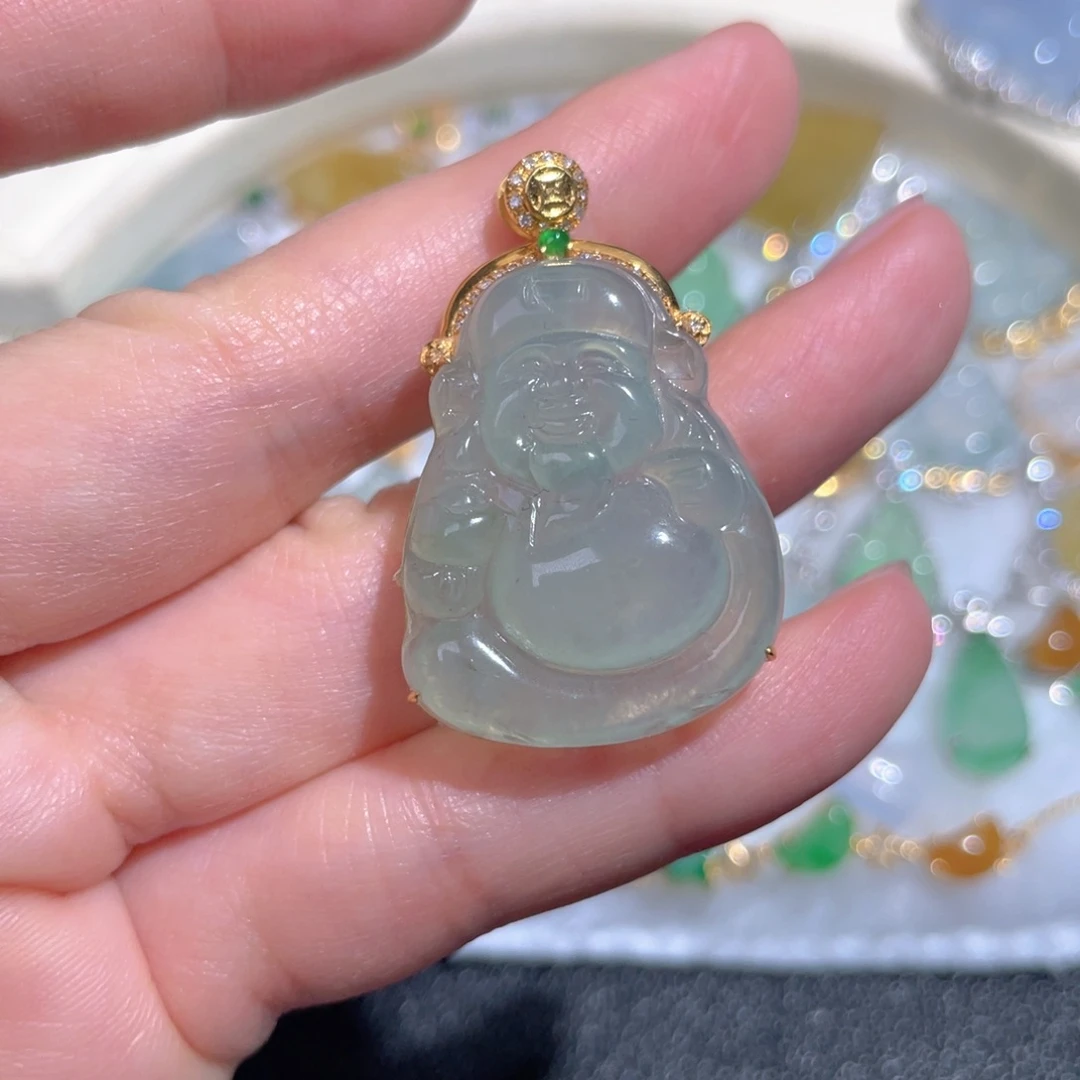 翡翠颈饰18K金镶嵌翡翠