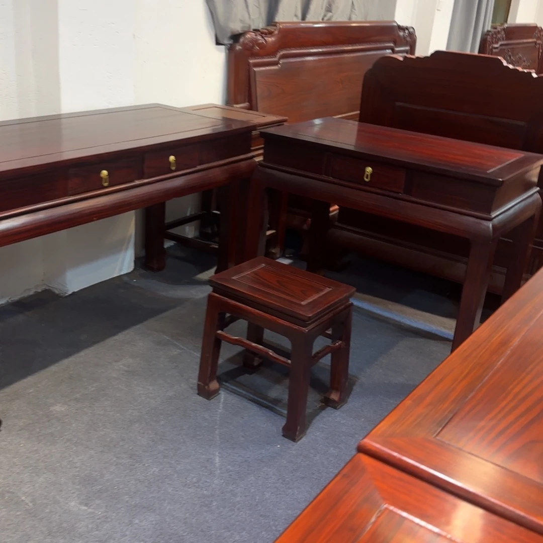 黑酸枝木类家具?****?精品状元马蹄桌