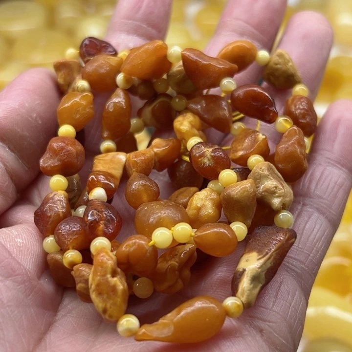 琥珀（矿物珀）颈饰未镶嵌