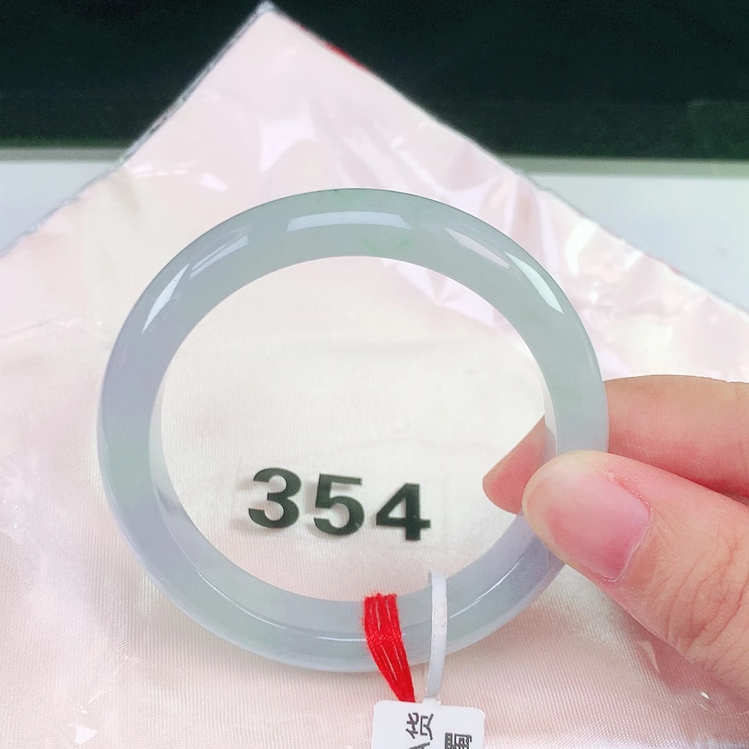 未镶嵌手镯（圆镯）翡翠