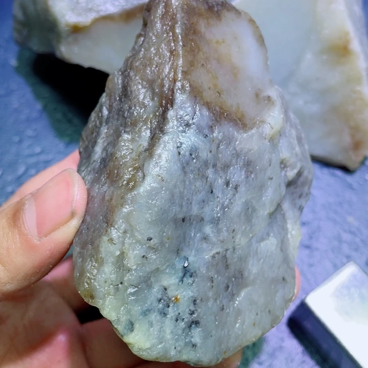 和田玉未镶嵌珠宝半成品