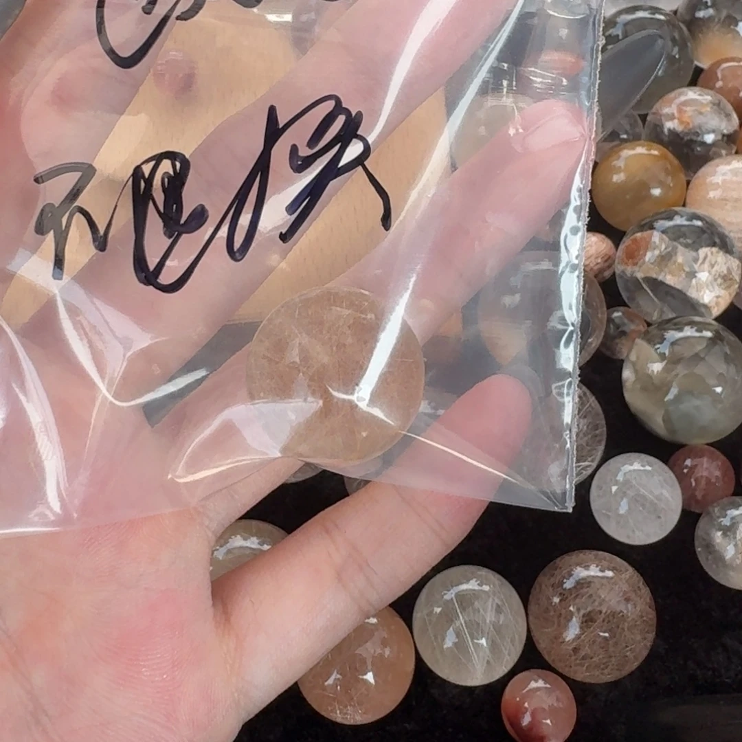 挂***亮颈饰未镶嵌水晶不退换