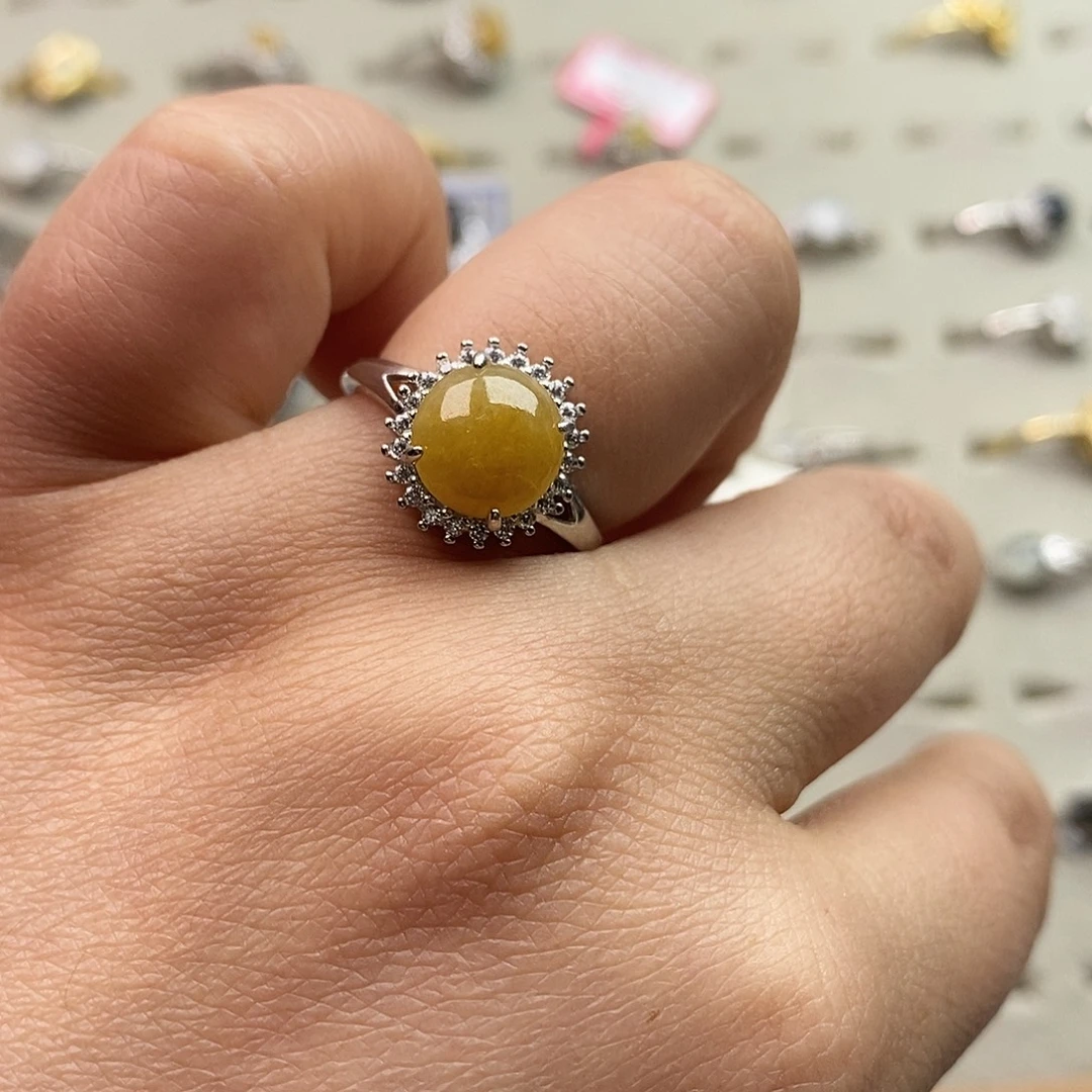 翡翠未镶嵌戒指翡翠