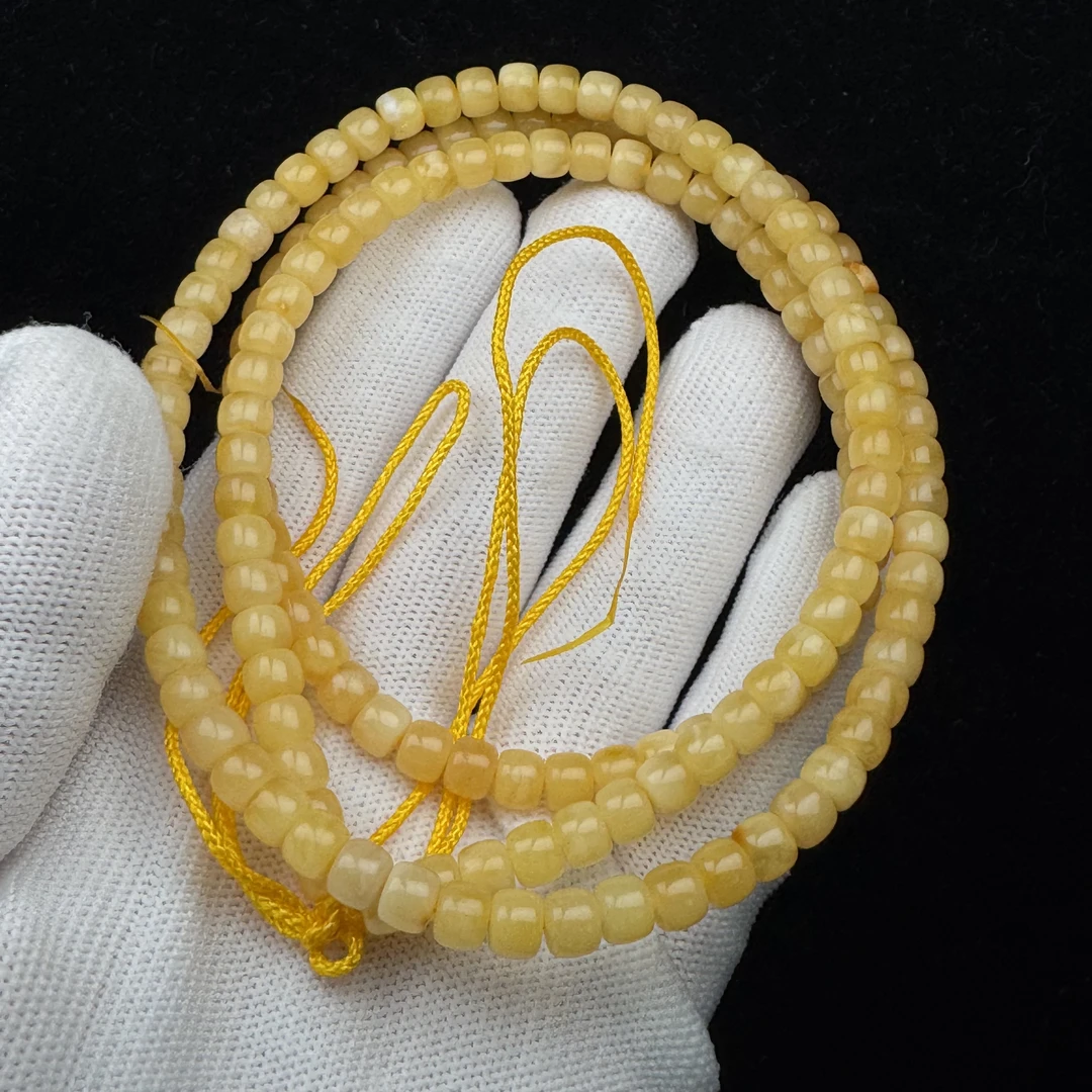 G1233天然原矿俄料蜜蜡 鸡油黄脖挂 5.5*4.5mm支持复检