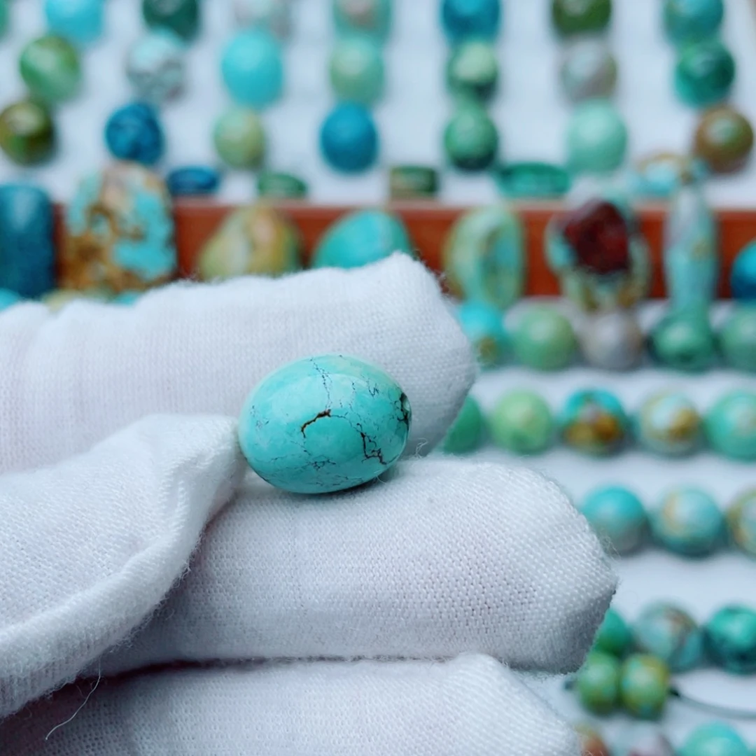 未镶嵌绿松石珠宝奇石