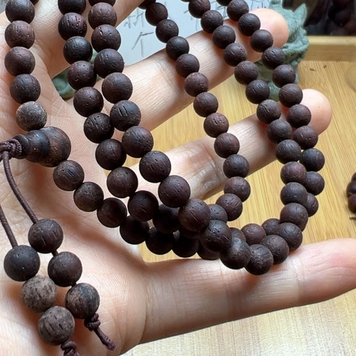 藤类降真香06-108红油圆珠