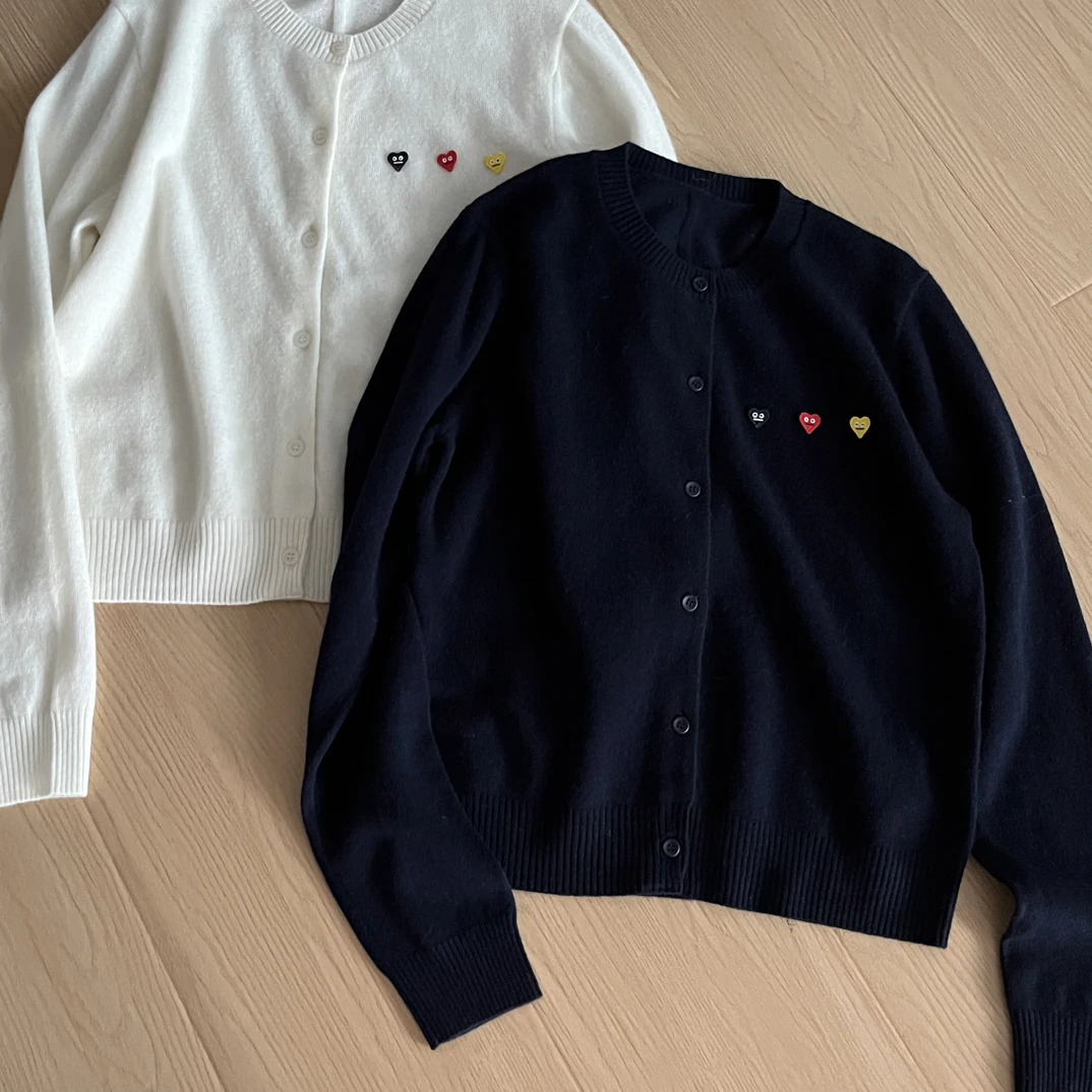 金子家新款上新 羊毛爱心开衫 衣长55左右 不支持七天无理由退换