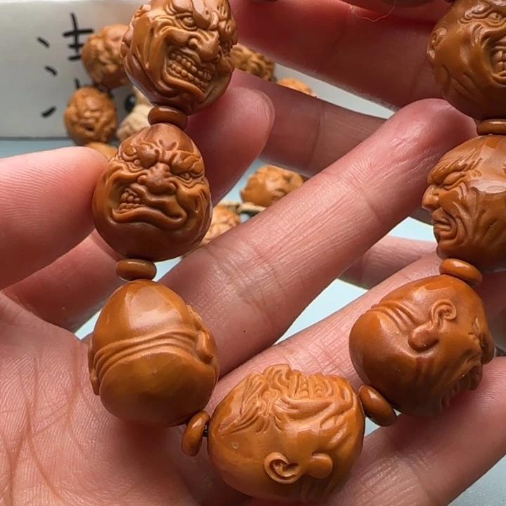 橄榄核手串雕刻工艺