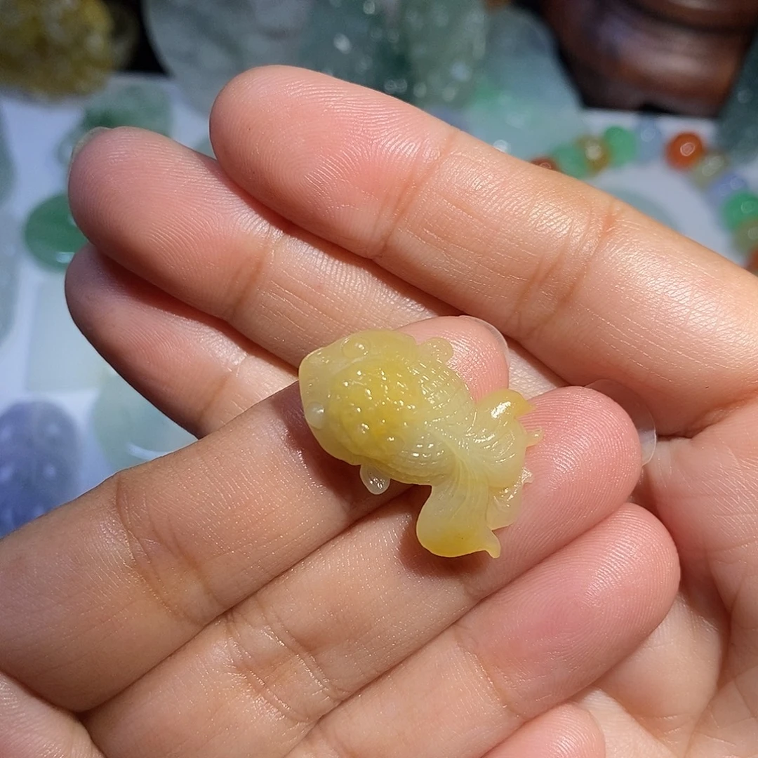 定制翡翠未镶嵌鱼