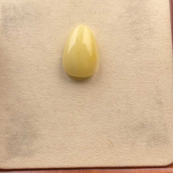 裸石琥珀未镶嵌好