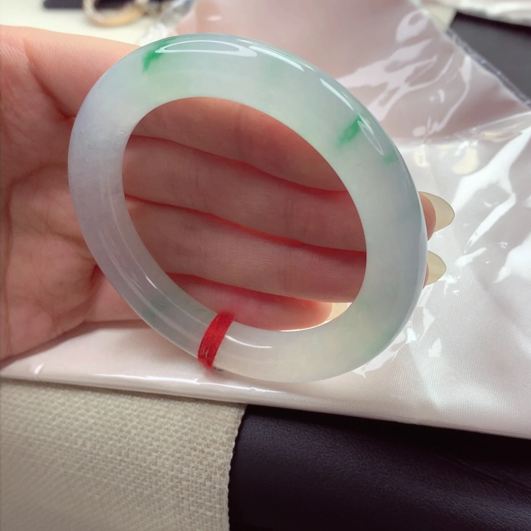 未镶嵌手镯（圆镯）翡翠 53.2，冰透翠绿花，小小推荐