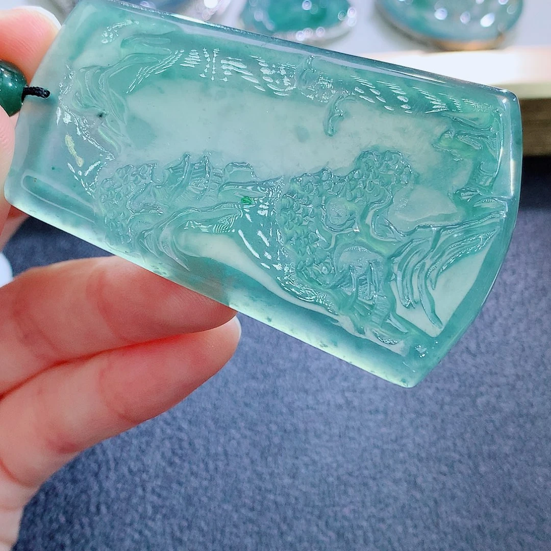 翡翠未镶嵌颈饰翡翠