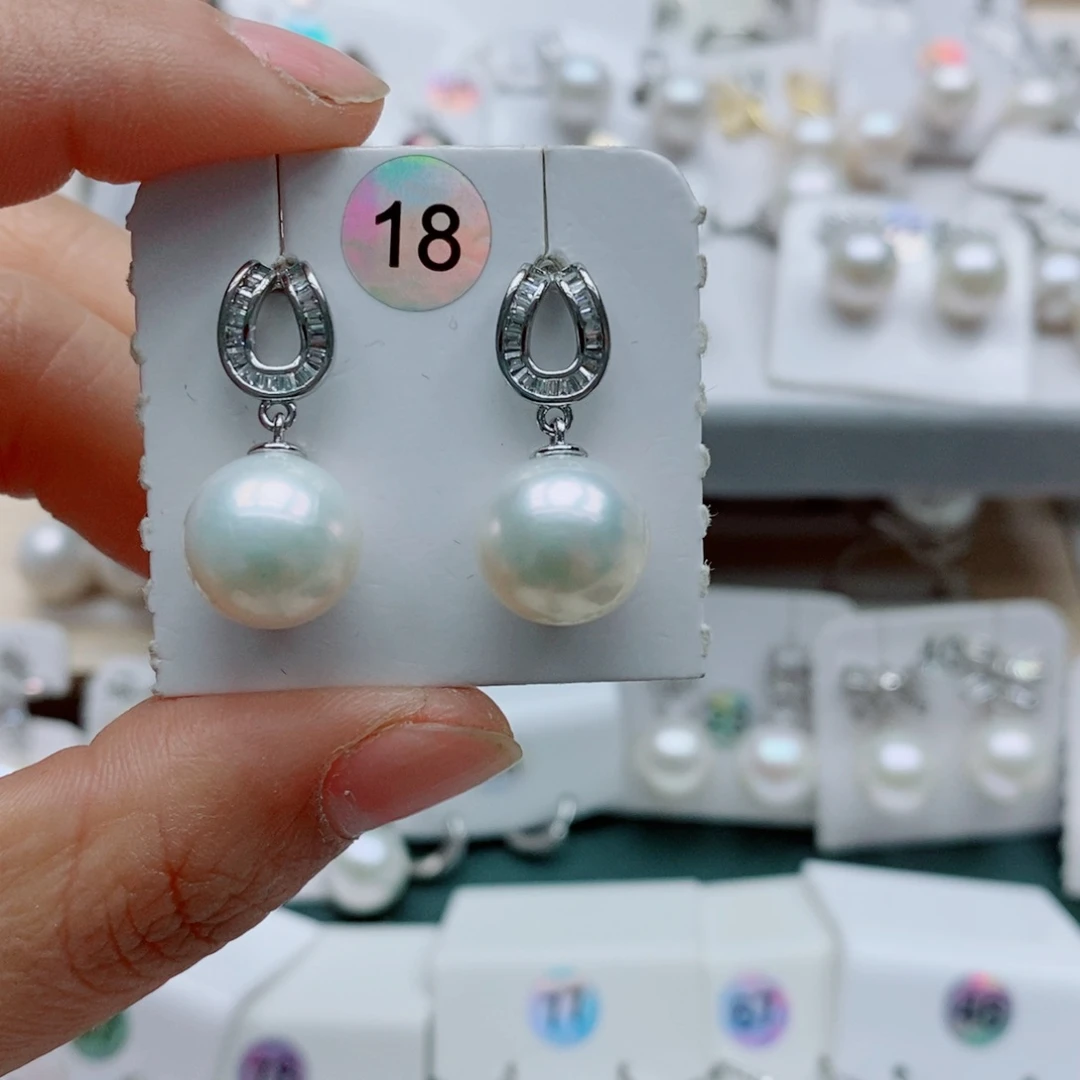 颈饰银S925镶嵌淡水珍珠