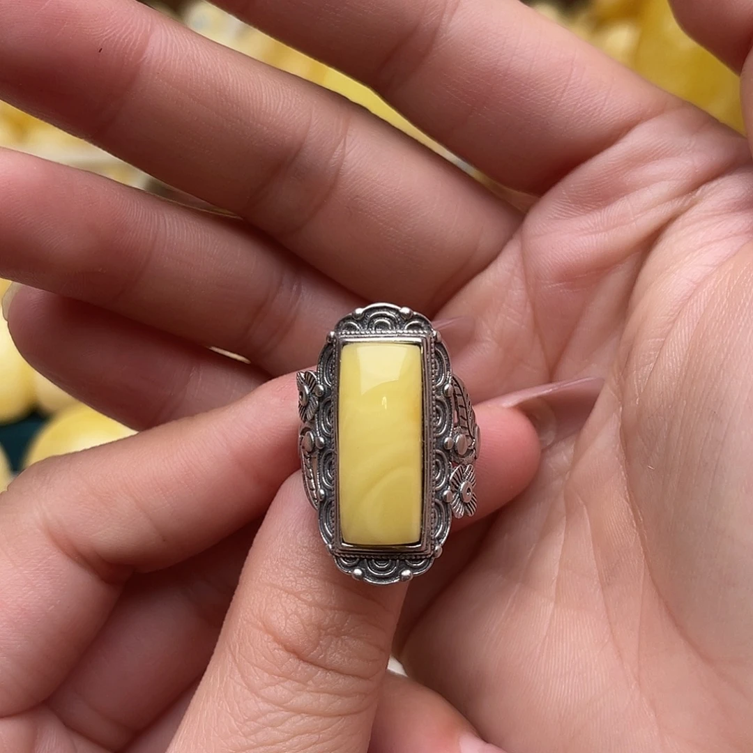 琥珀未镶嵌裸石蜜蜡戒指