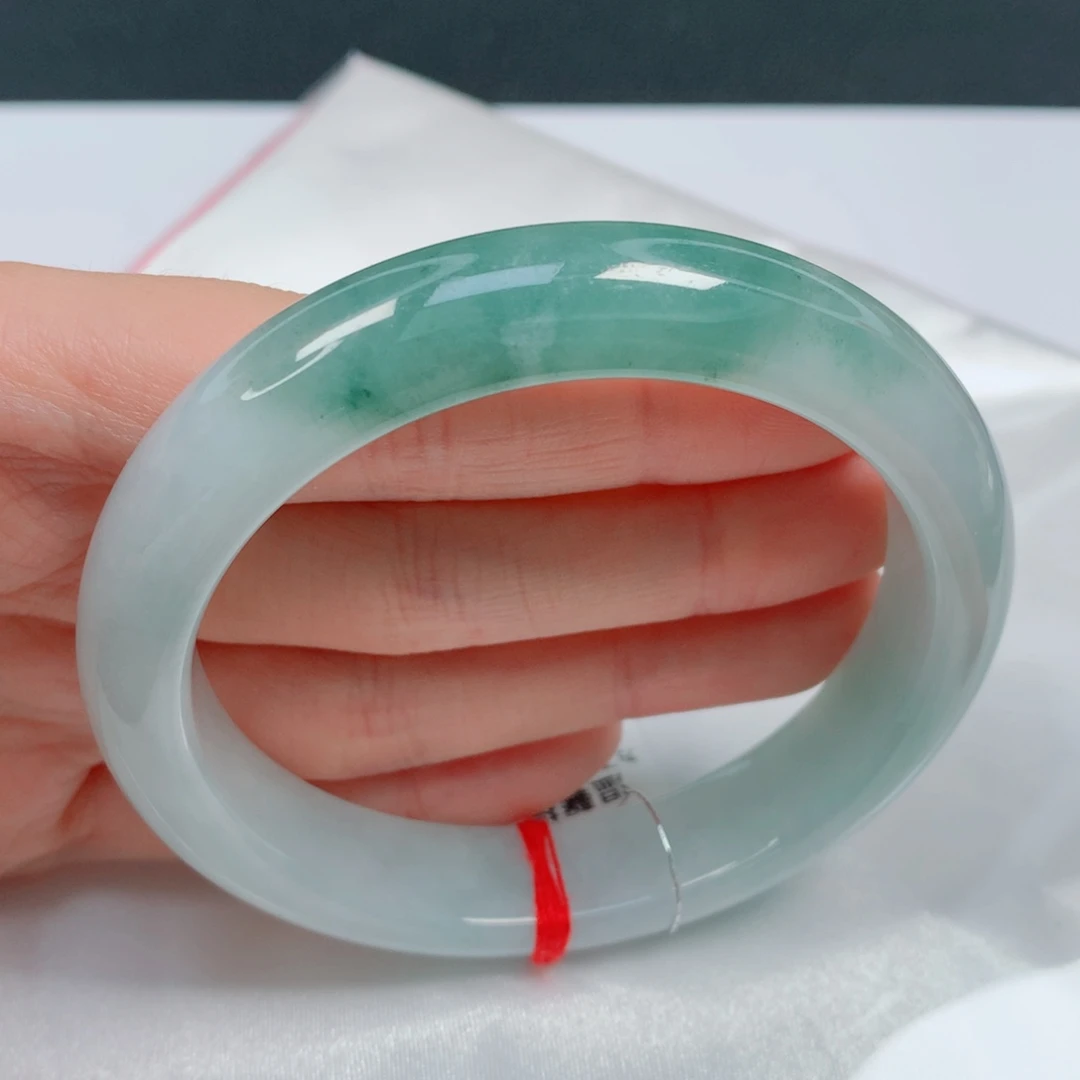 翡翠手镯未镶嵌60.8正圈