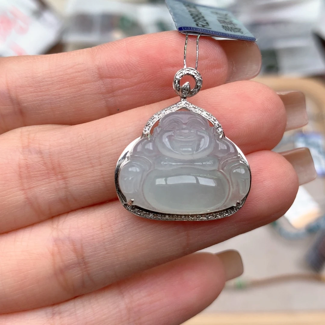 18K金镶嵌挂件翡翠