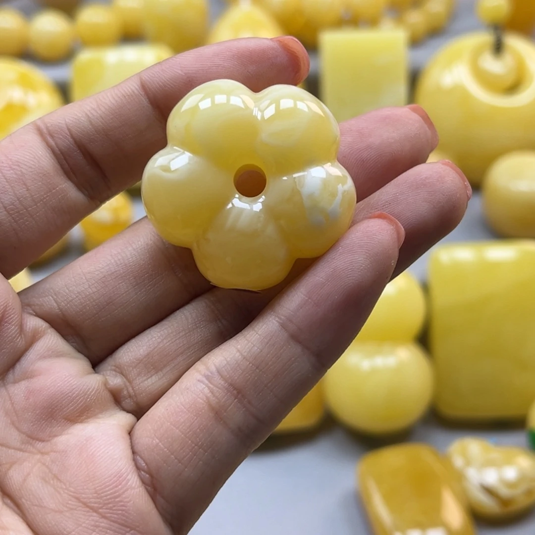 蜜蜡珠宝奇石未镶嵌