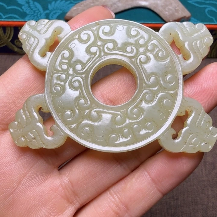 已***置和田玉（糖玉）未镶嵌颈饰