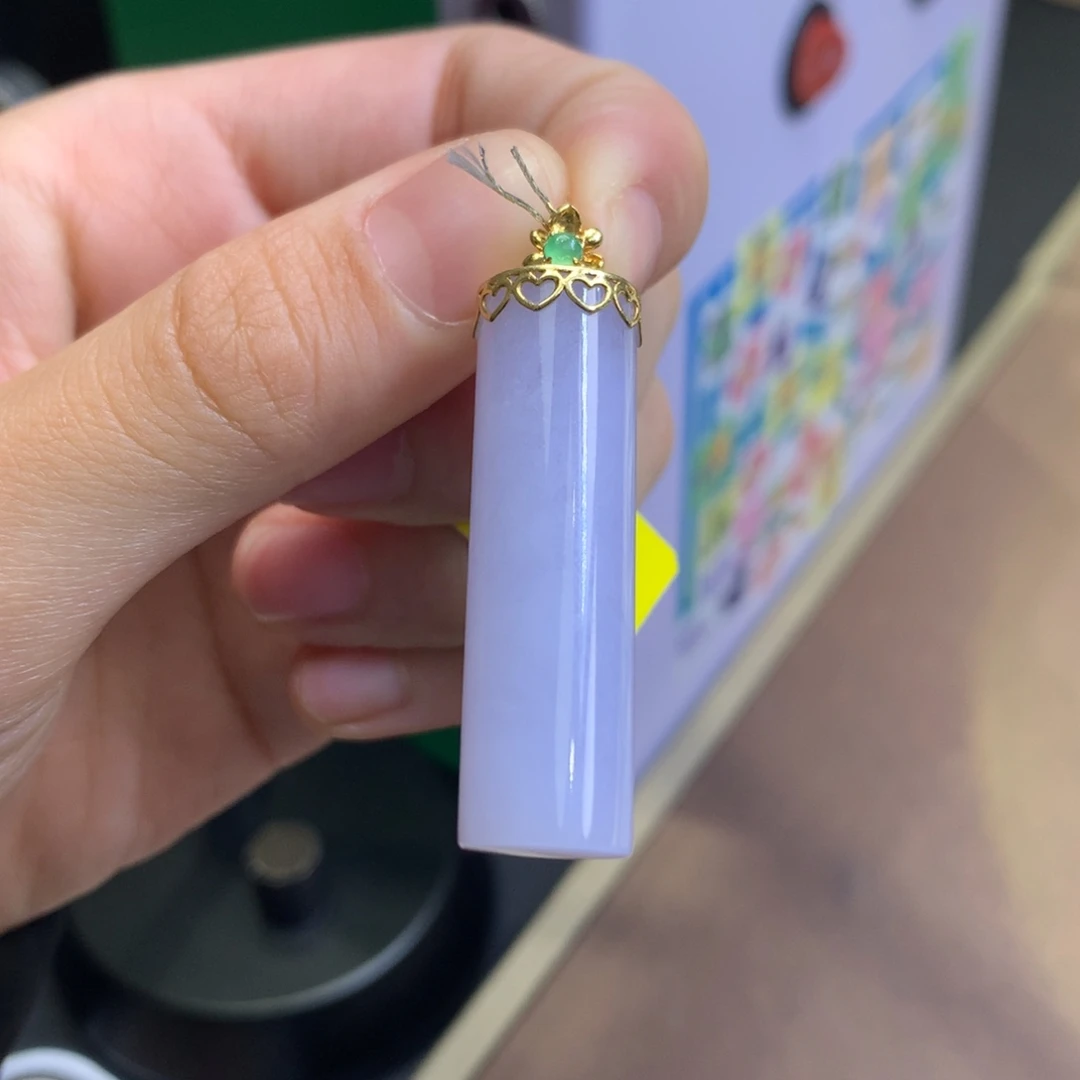 翡翠18K金镶嵌颈饰翡翠