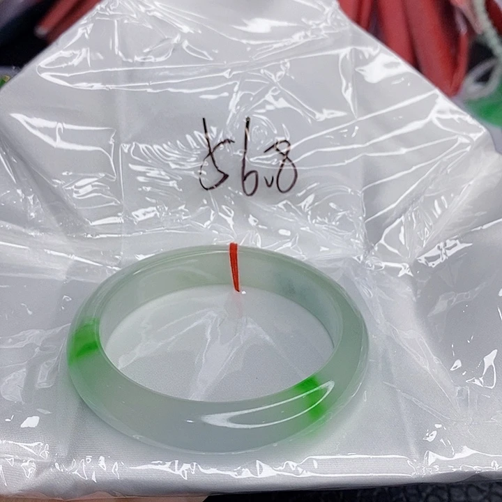 翡翠手镯未镶嵌一图一物实物为准