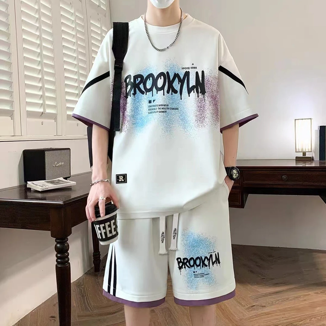 冰丝短袖套装夏季休闲运动大码男装宽松百搭T恤短裤一套搭配帅气