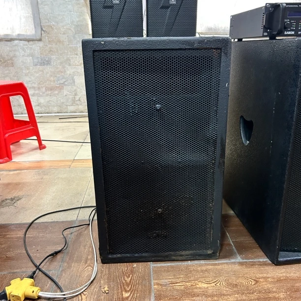 皇家德玛 有源15寸低音炮 成色较差 一只 不包邮