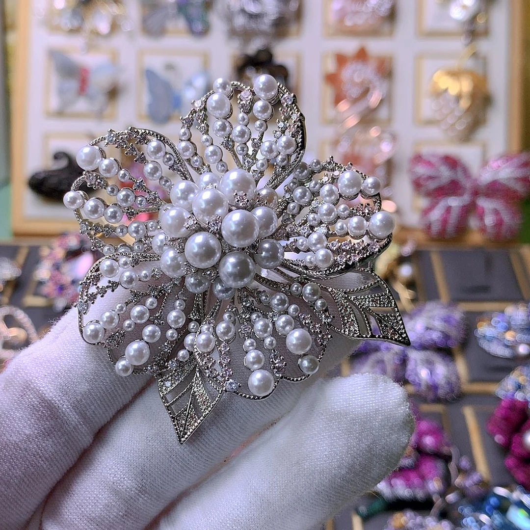 合成立方氧化锆铜胸针胸花