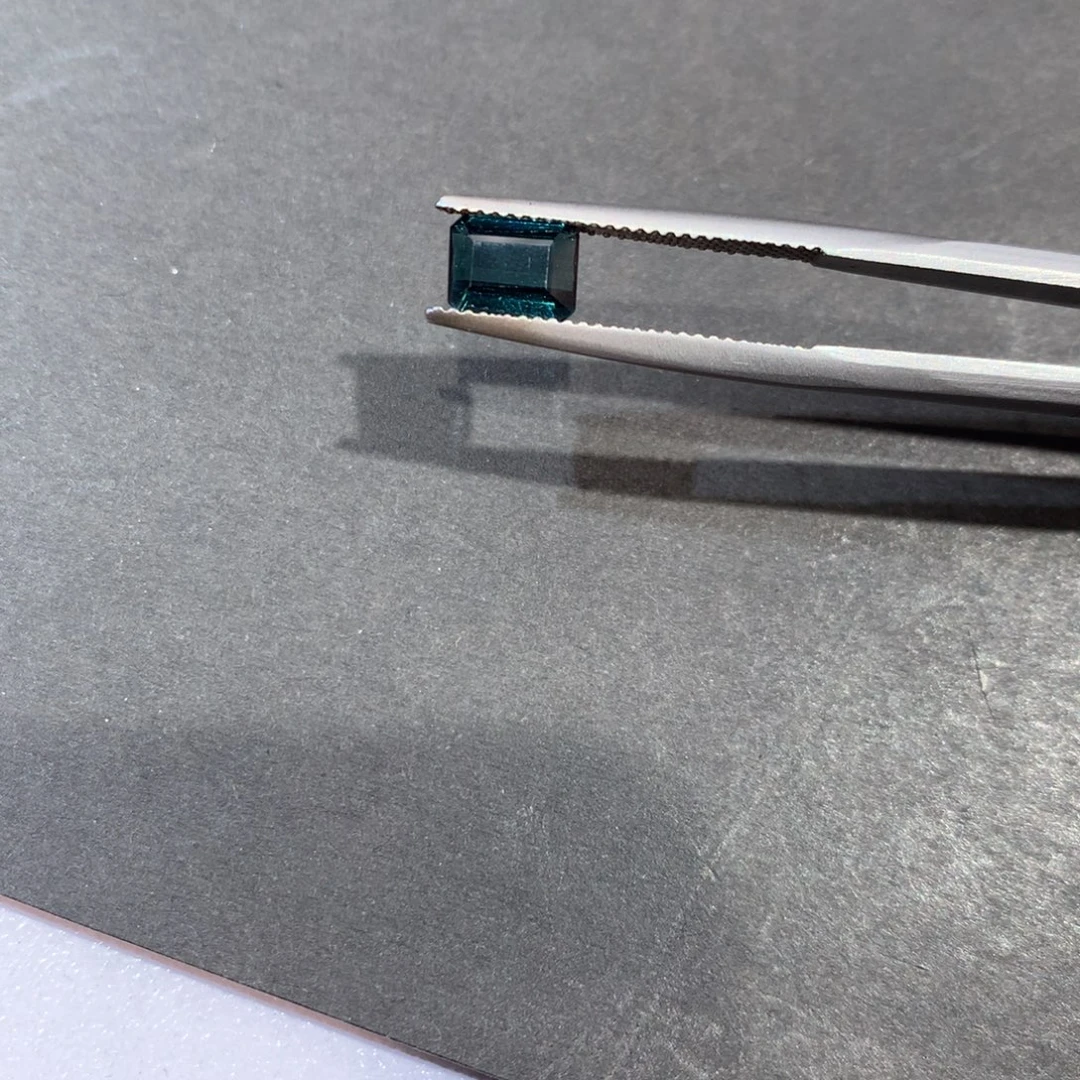 裸石未镶嵌碧玺1.12克拉