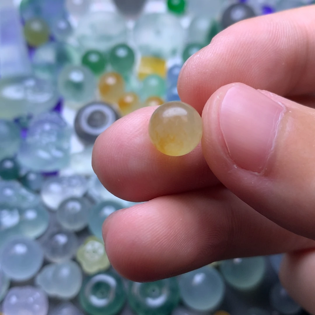 定制翡翠未镶嵌挂件