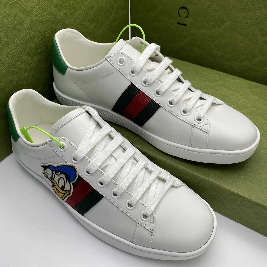 99新 GUCCI/古驰 37.5欧码/经典唐老鸭刺绣时尚白色板鞋/带盒
