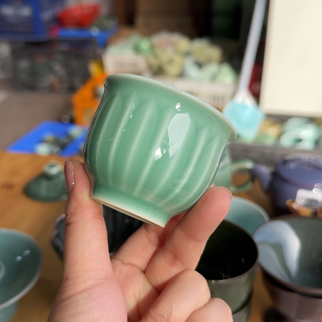 龙泉敬悦青瓷品茗杯微瑕