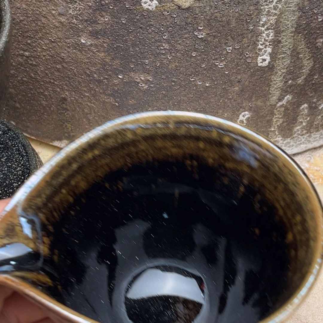 茶盏义兴龙窑坚持真柴烧