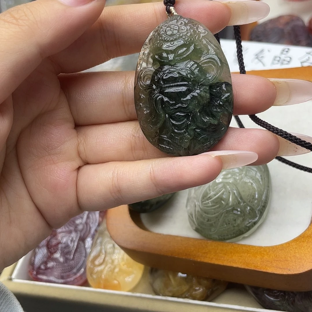 颈饰未镶嵌水晶小***山