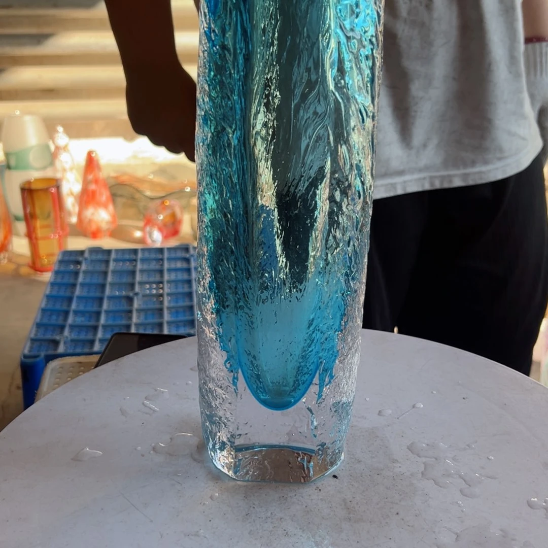 喜蓝色切面高度30琉璃花器摆件成品