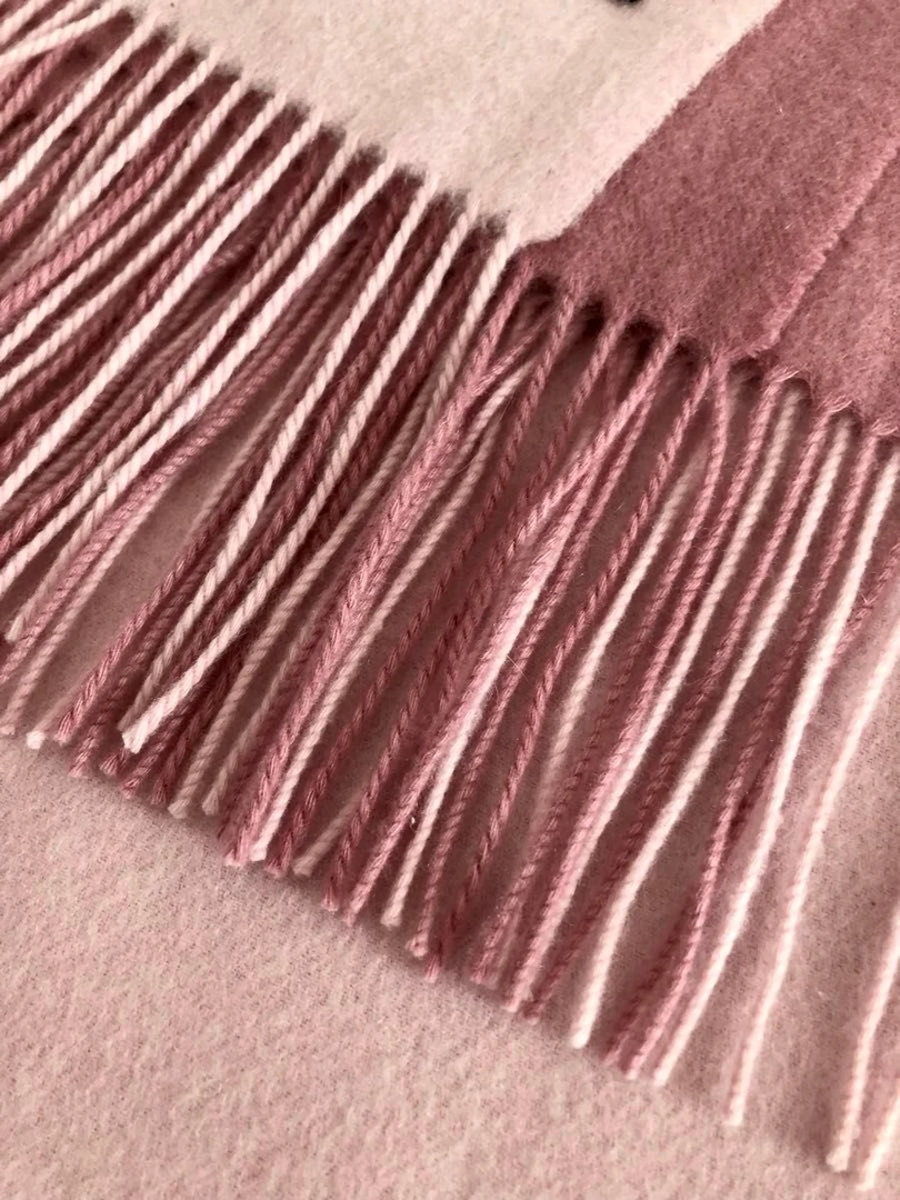 海外奢侈品大牌羊绒披肩粉色羊绒时尚百搭女士冬款秋冬季双色