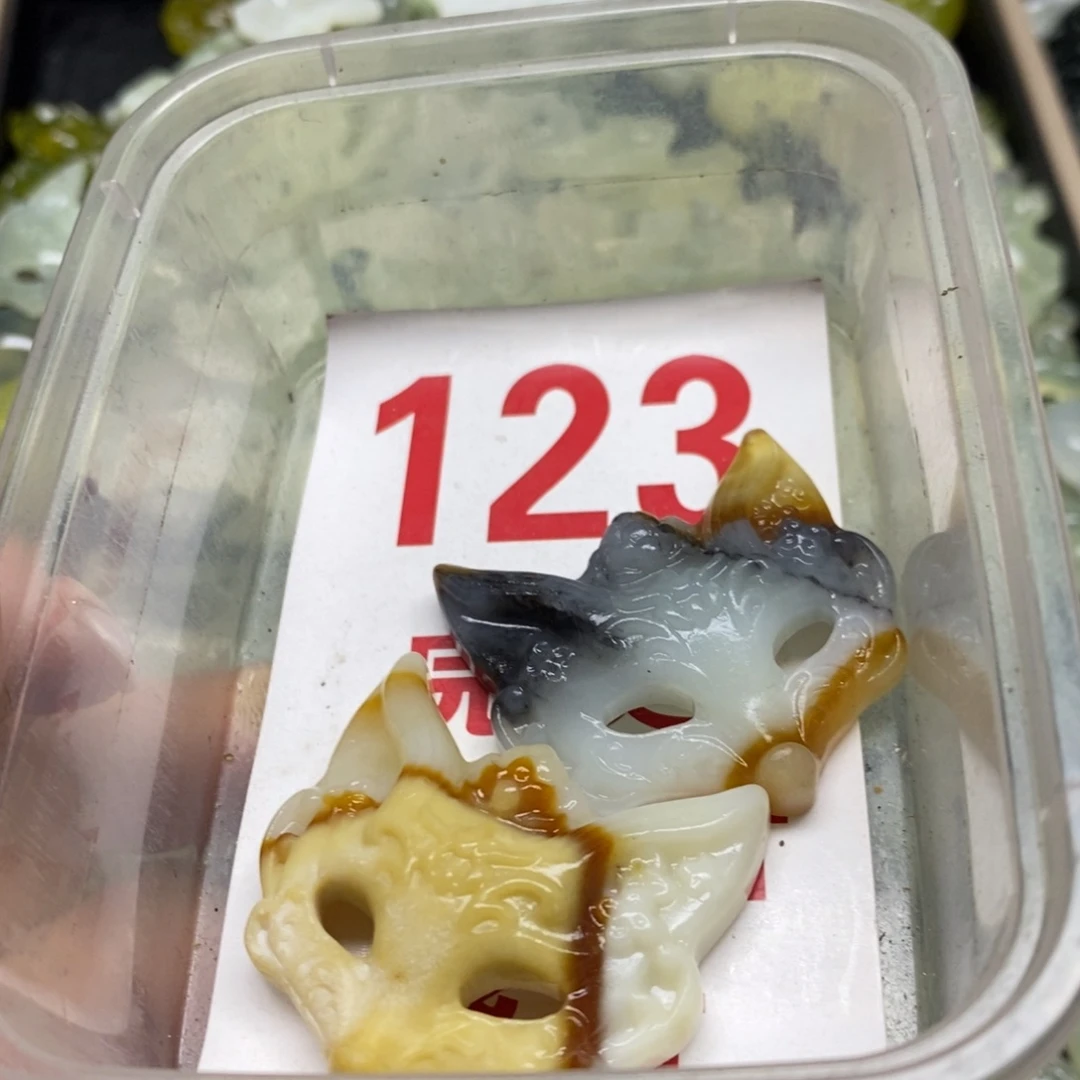 蛇纹石玉挂坠足银镀金镶嵌