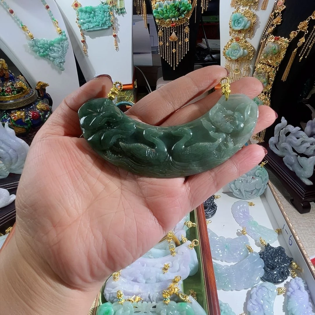翡翠颈饰未镶嵌翡翠老油青弯弯