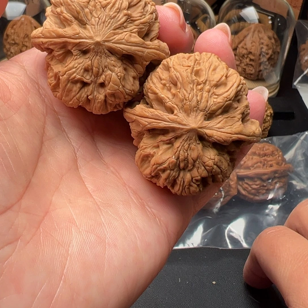 文玩核桃把件将军