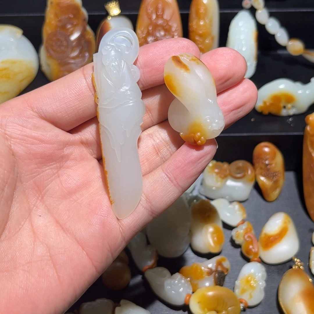 颈饰未镶嵌和田玉奋****爸