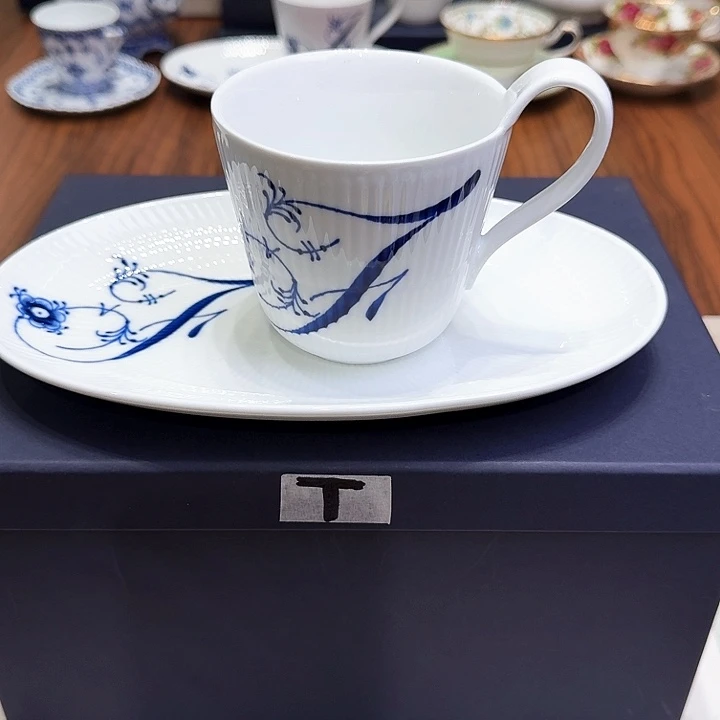 瓷片杯子杯子杯子水杯杯子水杯