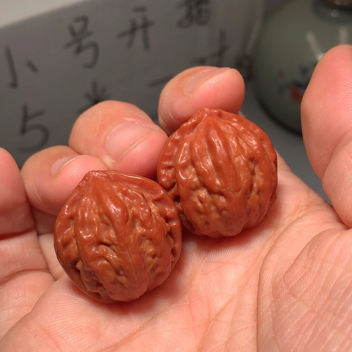 俗***玛文玩核桃把件经典八棱170