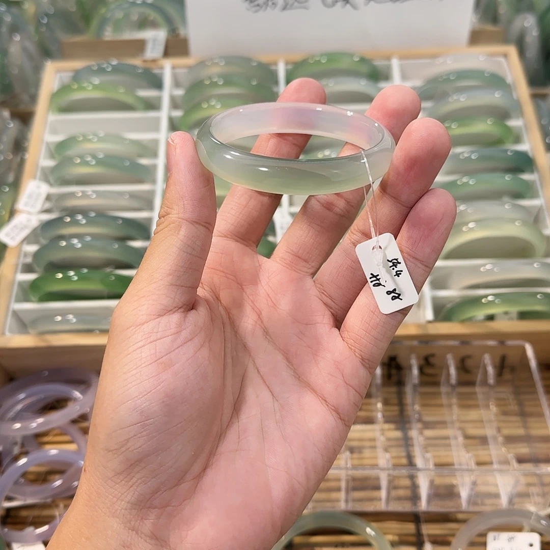 玛瑙/玉髓未镶嵌手镯圈口54.4