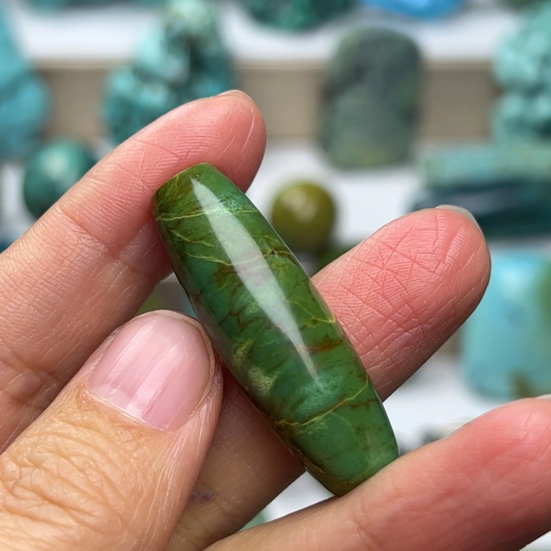 绿松石未镶嵌天然原矿绿松石