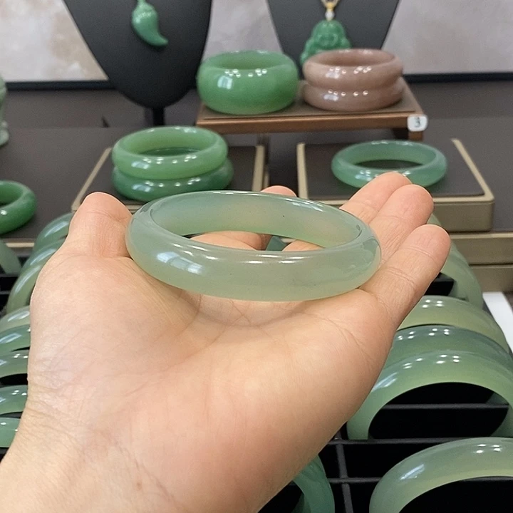 东陵石未镶嵌项链开***宝