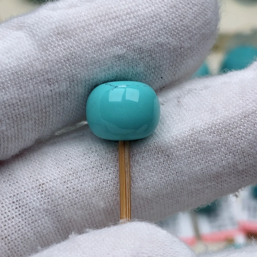 乐***.绿松石未镶嵌珠宝奇石