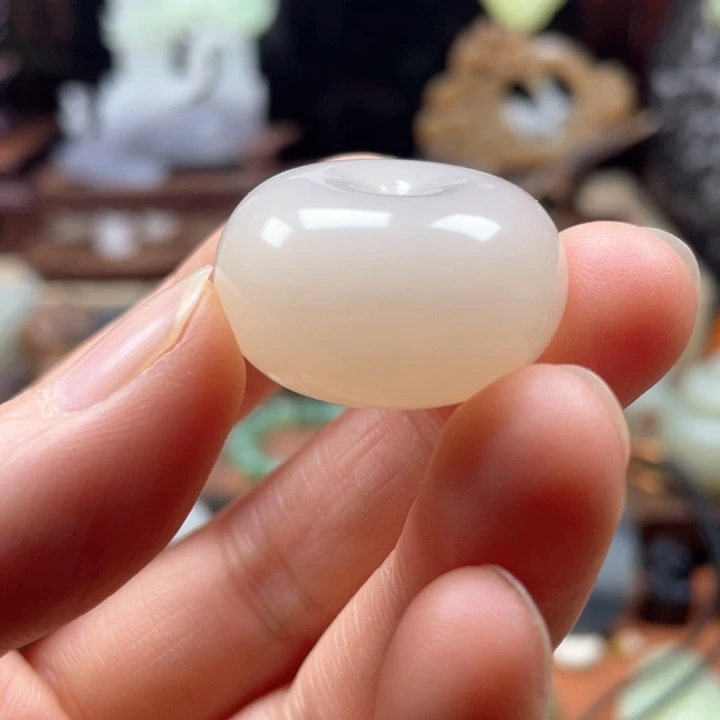 和田玉挂件未镶嵌栉**雨