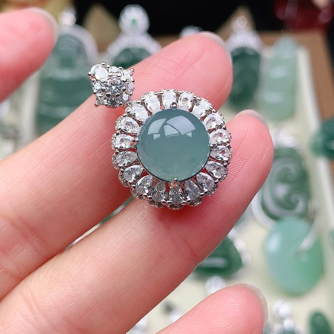 翡翠未镶嵌颈饰吊坠